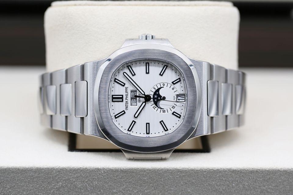 Patek Philippe Nautilus 5726/1A-010 Image 5